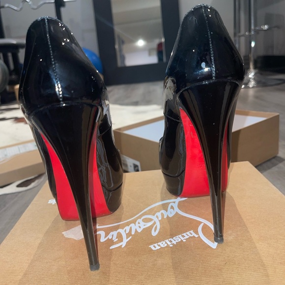Louboutin heels - Picture 6 of 10